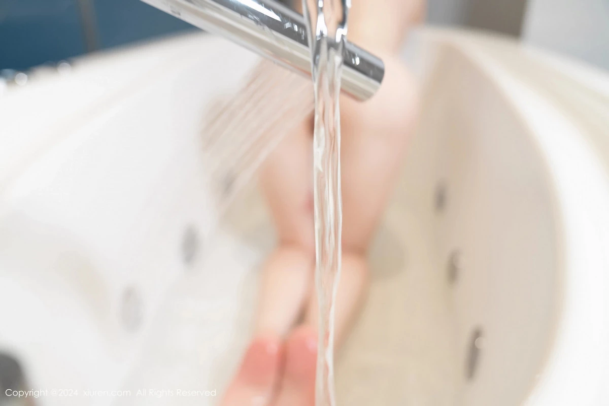 [[XiuRen秀人网]秀人网]No.8136_女神周于希Sally会所剧情灰色上衣配超薄闪亮肉丝撩人诱惑写真91P