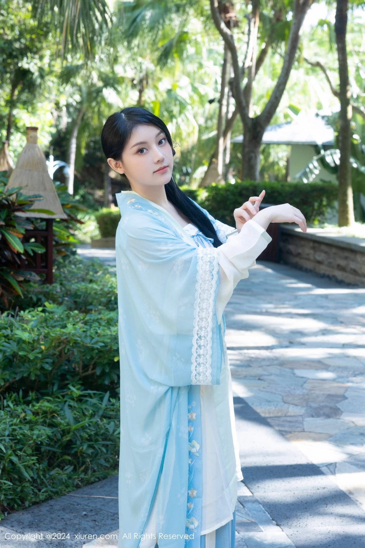 [[XiuRen秀人网]秀人网]No.8137_模特合集女神豆瓣酱性感姐妹花私房情趣古典服饰完美诱惑写真84P