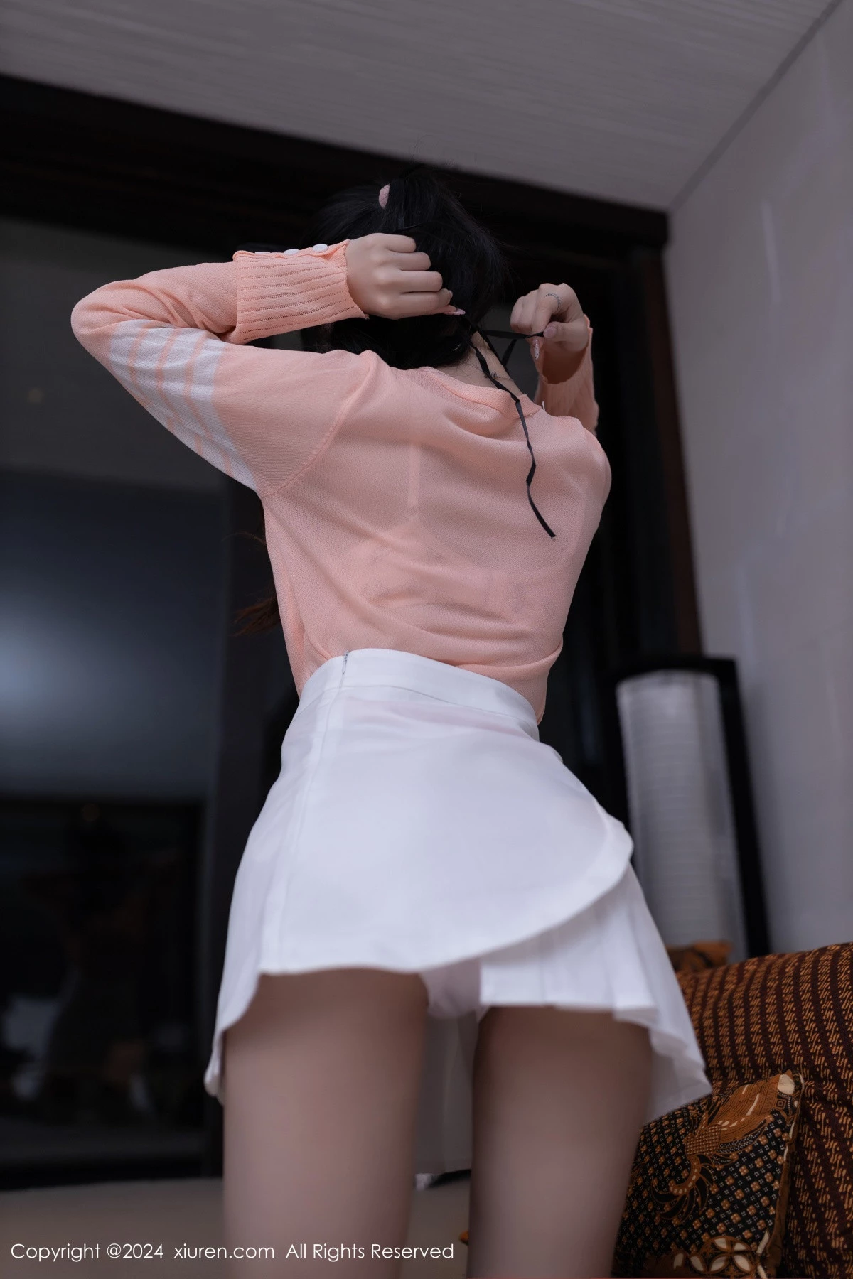 [[XiuRen秀人网]秀人网]No.8138_模特幼幼粉色上衣配白短裙露性感浅花色内衣秀曼妙身姿诱惑写真80P