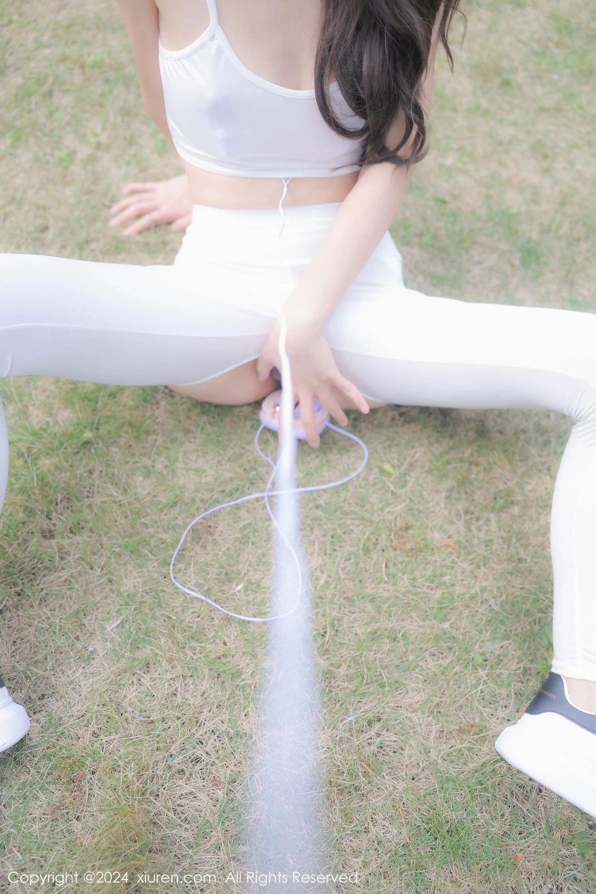 [[XiuRen秀人网]秀人网]No.8132_模特桃妖夭户外白色内衣配性感白色露臀裤秀曼妙身姿诱惑写真78P