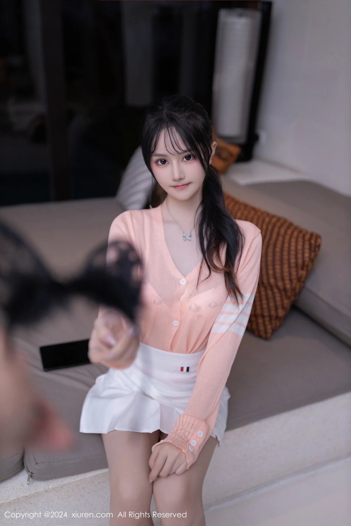 [[XiuRen秀人网]秀人网]No.8138_模特幼幼粉色上衣配白短裙露性感浅花色内衣秀曼妙身姿诱惑写真80P