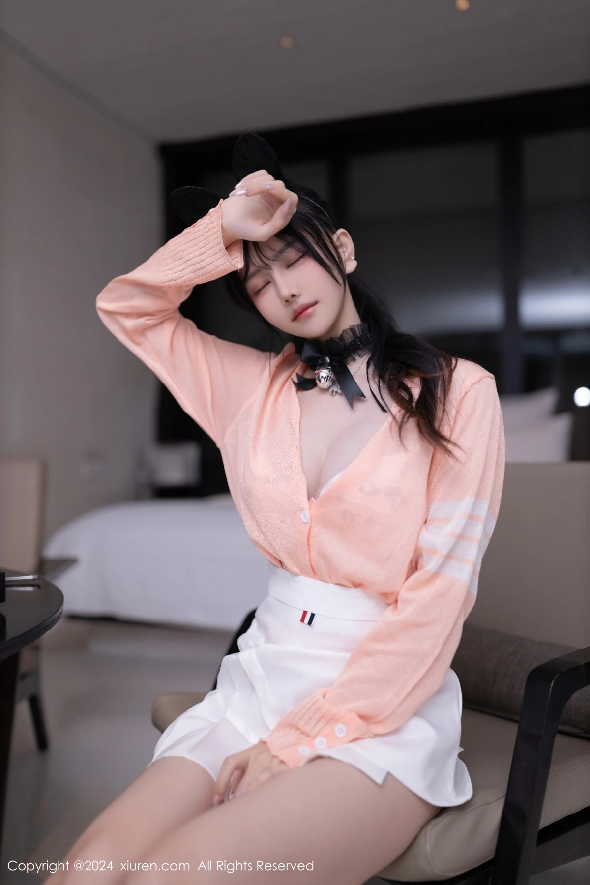 [[XiuRen秀人网]秀人网]No.8138_模特幼幼粉色上衣配白短裙露性感浅花色内衣秀曼妙身姿诱惑写真80P