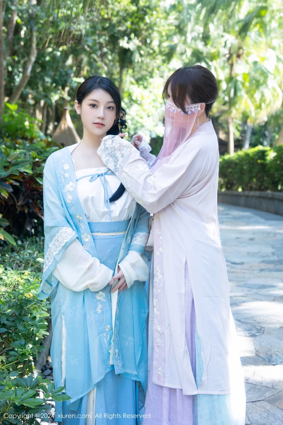 [[XiuRen秀人网]秀人网]No.8137_模特合集女神豆瓣酱性感姐妹花私房情趣古典服饰完美诱惑写真84P