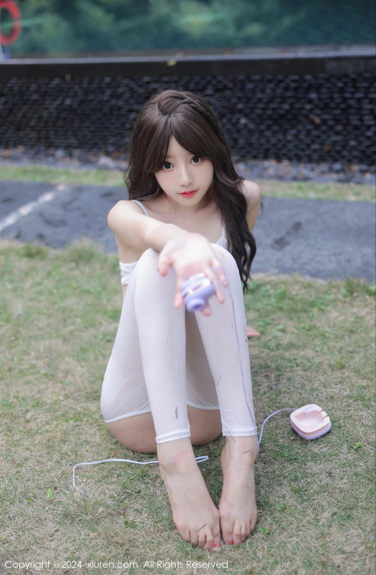 [[XiuRen秀人网]秀人网]No.8132_模特桃妖夭户外白色内衣配性感白色露臀裤秀曼妙身姿诱惑写真78P