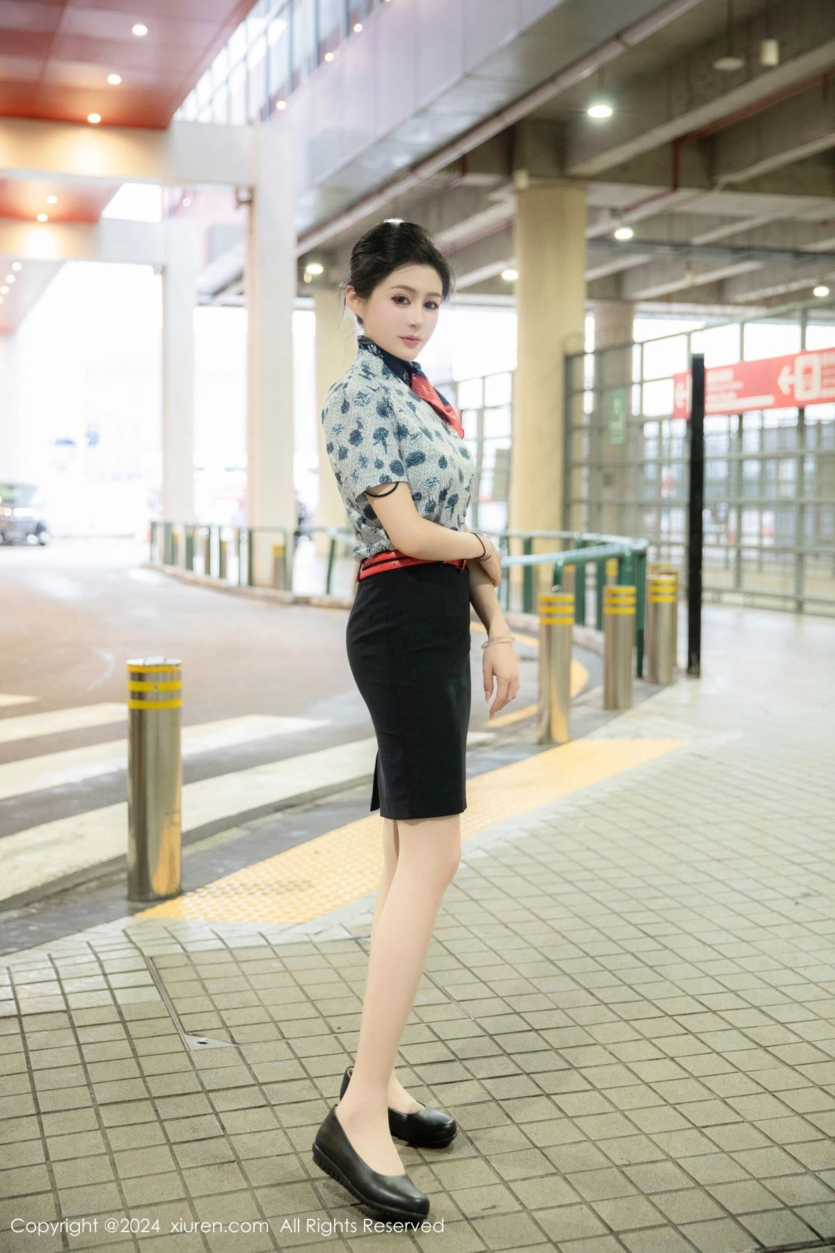 [[XiuRen秀人网]秀人网]No.8248_模特林幼一性感空姐制服露绿色内衣配开档肉丝秀丰腴身姿诱惑写真78P