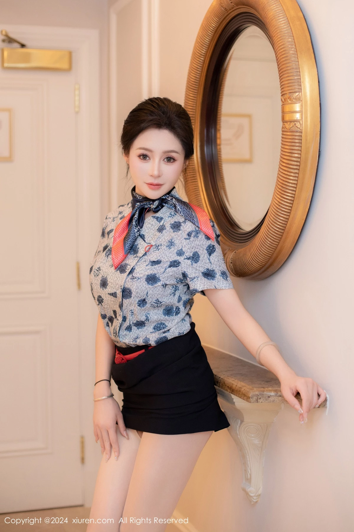 [[XiuRen秀人网]秀人网]No.8248_模特林幼一性感空姐制服露绿色内衣配开档肉丝秀丰腴身姿诱惑写真78P