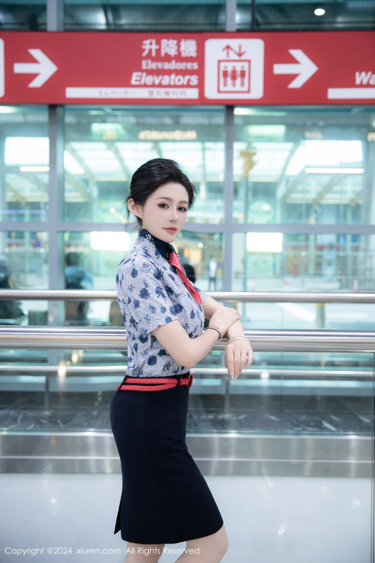 [[XiuRen秀人网]秀人网]No.8248_模特林幼一性感空姐制服露绿色内衣配开档肉丝秀丰腴身姿诱惑写真78P