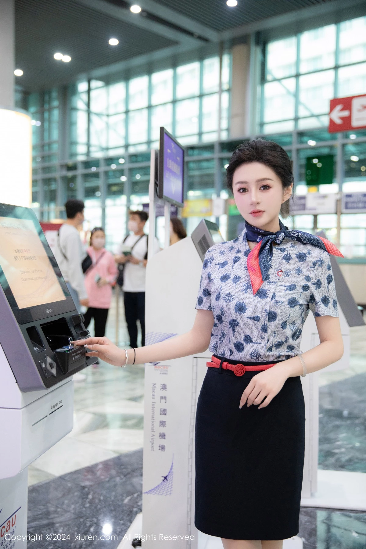 [[XiuRen秀人网]秀人网]No.8248_模特林幼一性感空姐制服露绿色内衣配开档肉丝秀丰腴身姿诱惑写真78P