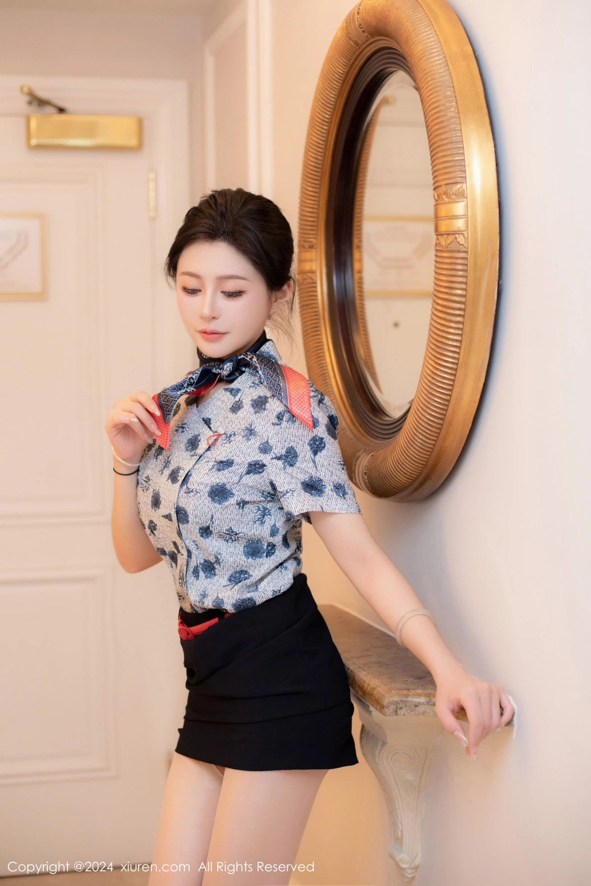 [[XiuRen秀人网]秀人网]No.8248_模特林幼一性感空姐制服露绿色内衣配开档肉丝秀丰腴身姿诱惑写真78P