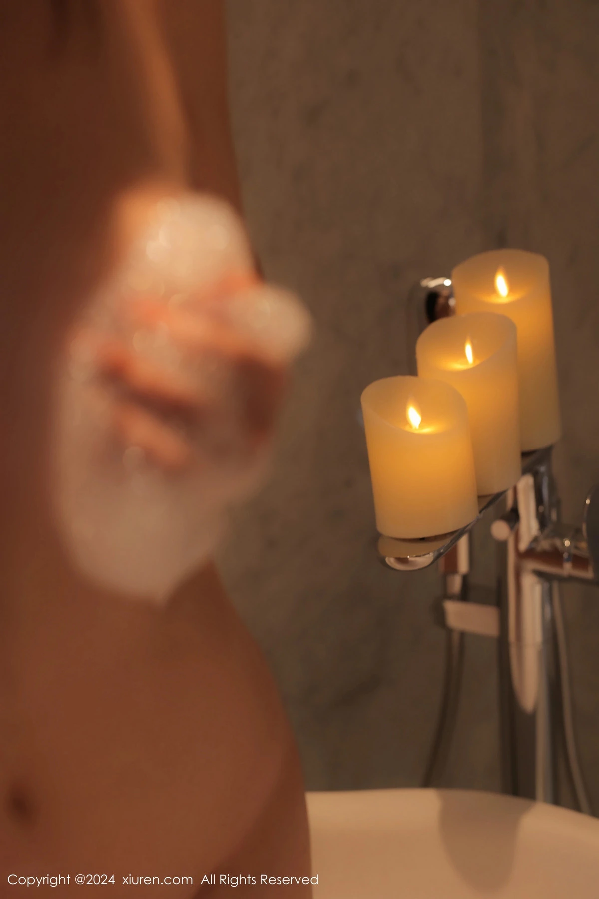 [[XiuRen秀人网]秀人网]No.8293_模特小薯条nienie浴缸场景性感白色情趣服饰秀惹火身材诱惑写真86P