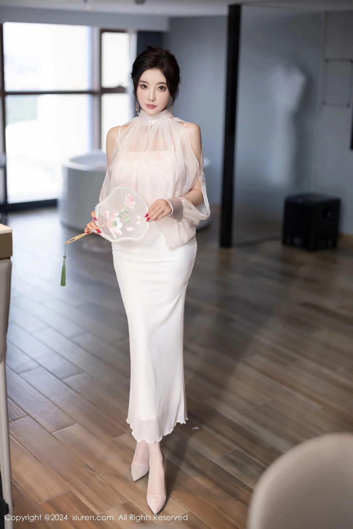 [[XiuRen秀人网]秀人网]No.8294_女神杨晨晨Yome浅粉色情趣内衣配浅粉丝袜秀完美身材诱惑写真80P