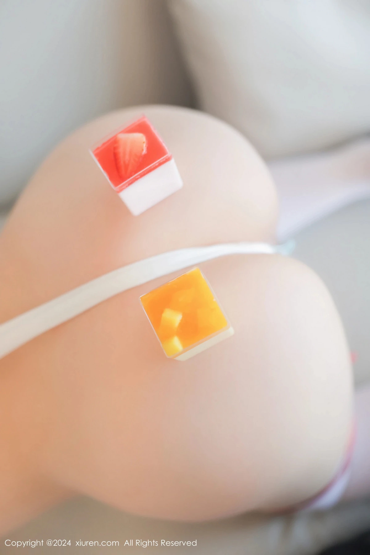 [[XiuRen秀人网]秀人网]No.8293_模特小薯条nienie浴缸场景性感白色情趣服饰秀惹火身材诱惑写真86P