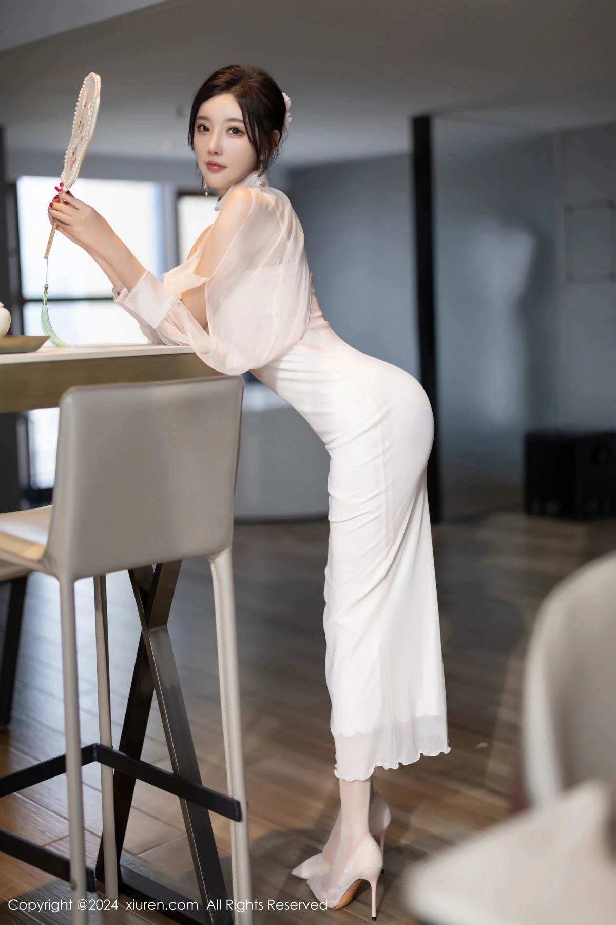 [[XiuRen秀人网]秀人网]No.8294_女神杨晨晨Yome浅粉色情趣内衣配浅粉丝袜秀完美身材诱惑写真80P