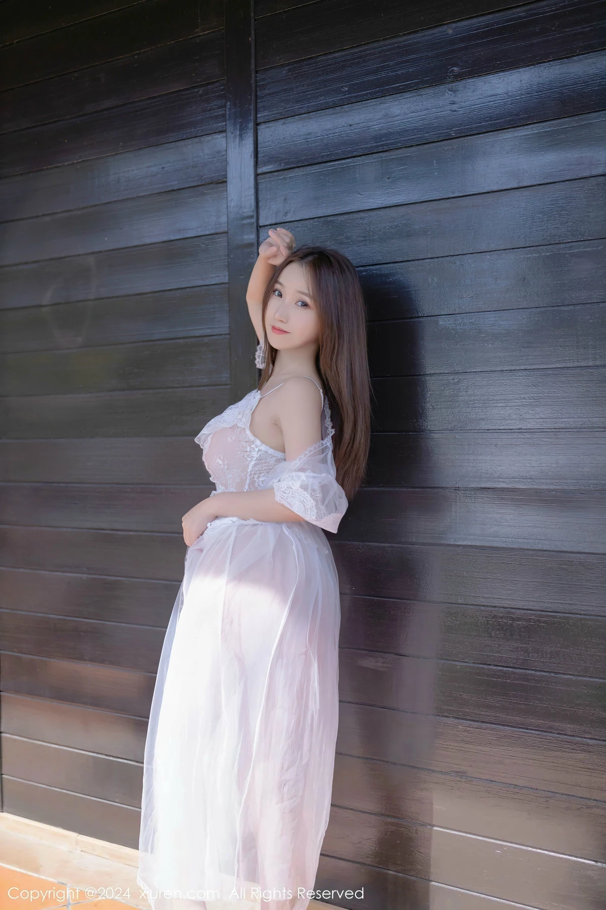[[XiuRen秀人网]秀人网]No.8302_模特杏子Yada性感白色薄纱长裙配超薄肉丝秀曼妙身姿诱惑写真81P