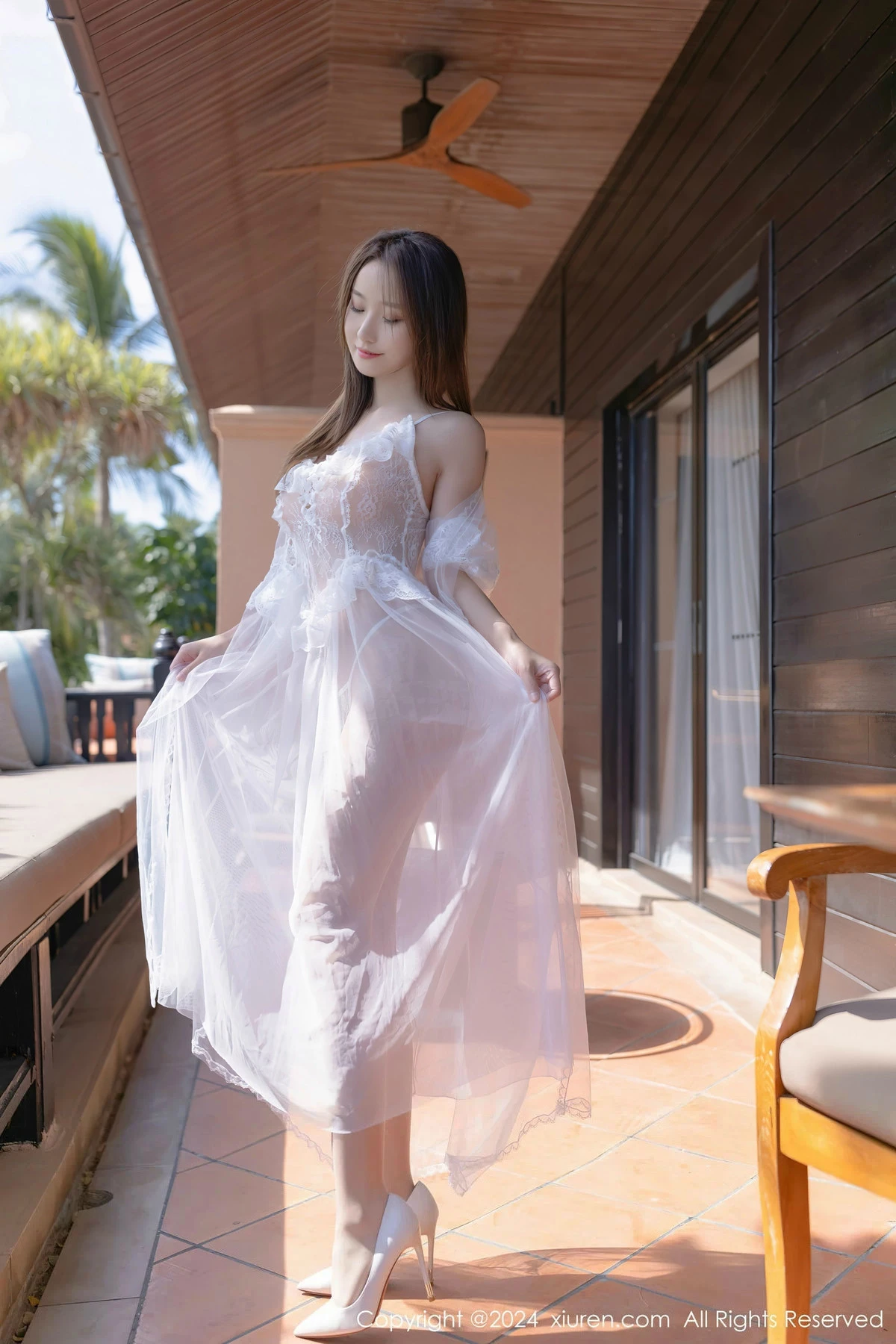 [[XiuRen秀人网]秀人网]No.8302_模特杏子Yada性感白色薄纱长裙配超薄肉丝秀曼妙身姿诱惑写真81P