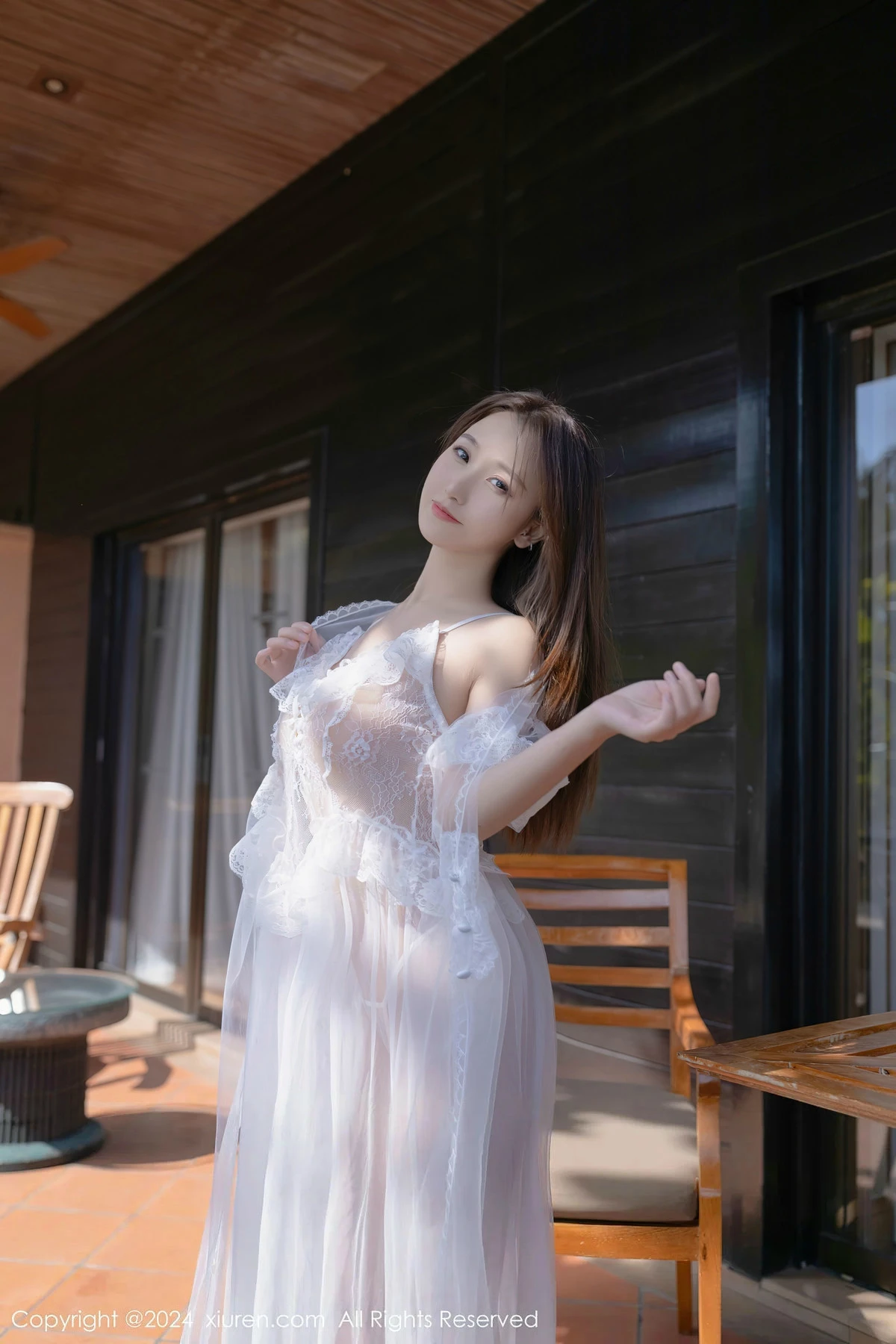 [[XiuRen秀人网]秀人网]No.8302_模特杏子Yada性感白色薄纱长裙配超薄肉丝秀曼妙身姿诱惑写真81P