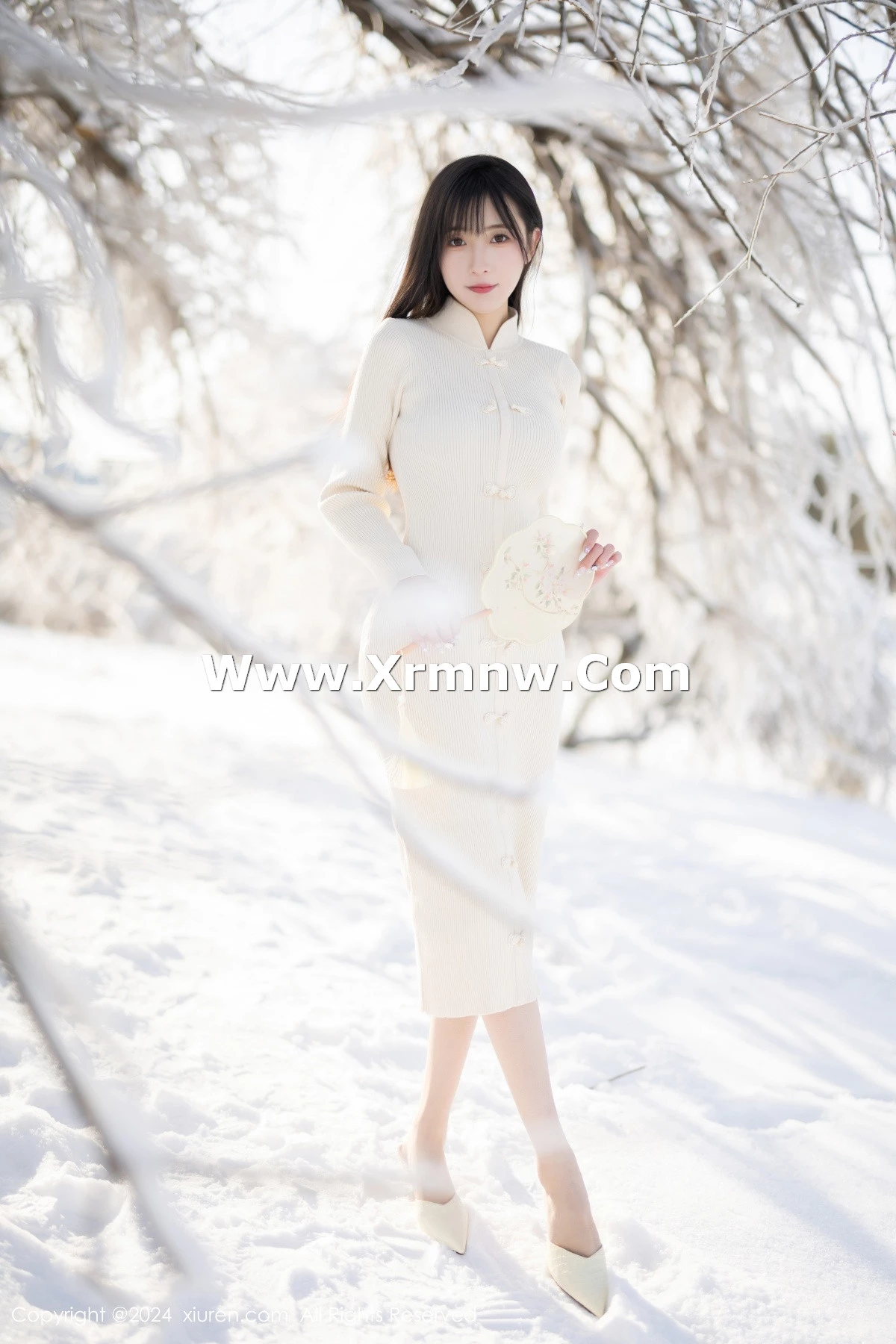 [[XiuRen秀人网]秀人网]No.8307_模特林星阑性感白色连衣长裙露白色吊带内衣秀曼妙身姿诱惑写真82P