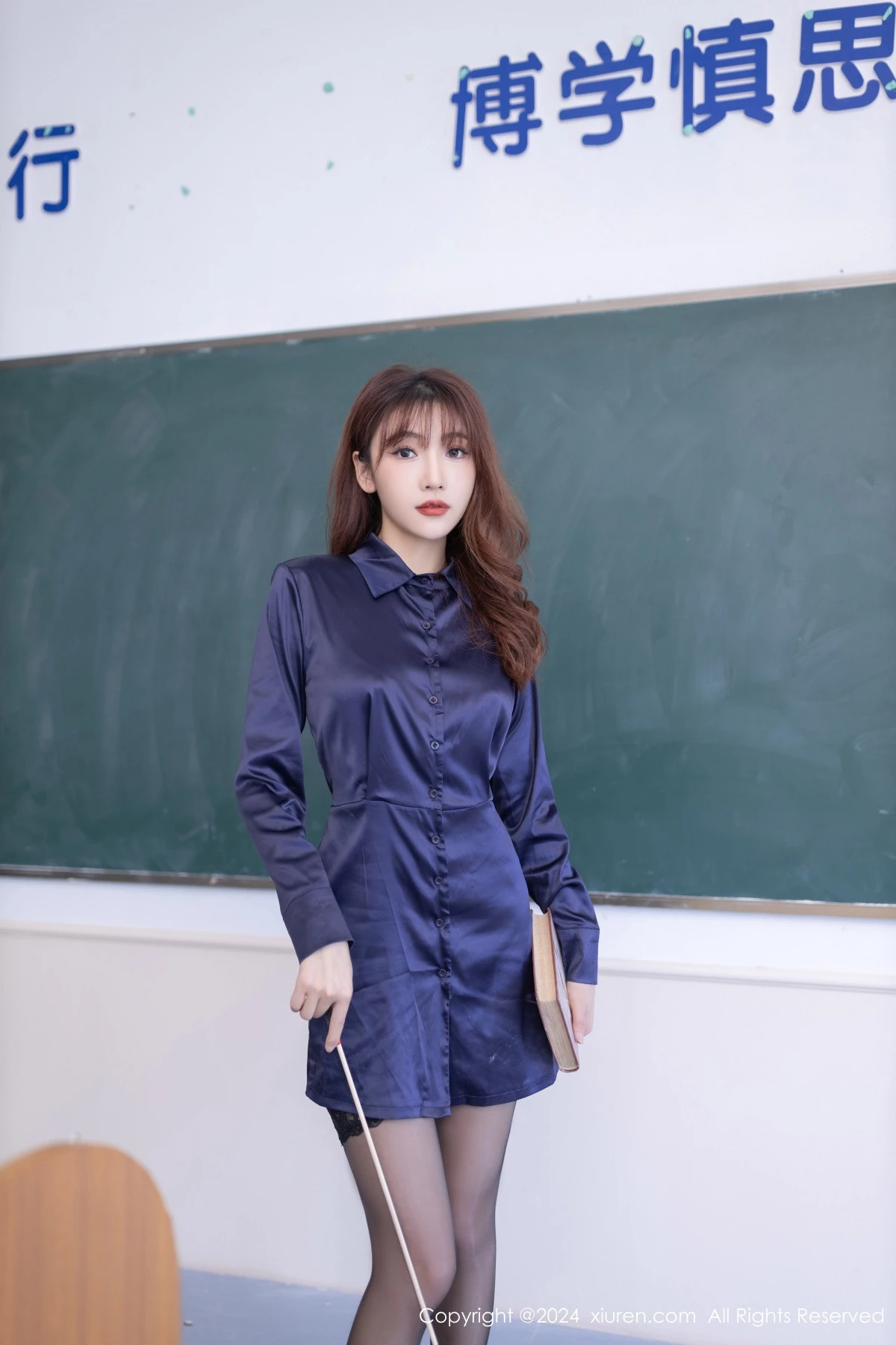 [[XiuRen秀人网]秀人网]No.8309_模特陆萱萱性感深蓝色连衣短裙露豹纹内衣秀柔美身姿诱惑写真80P