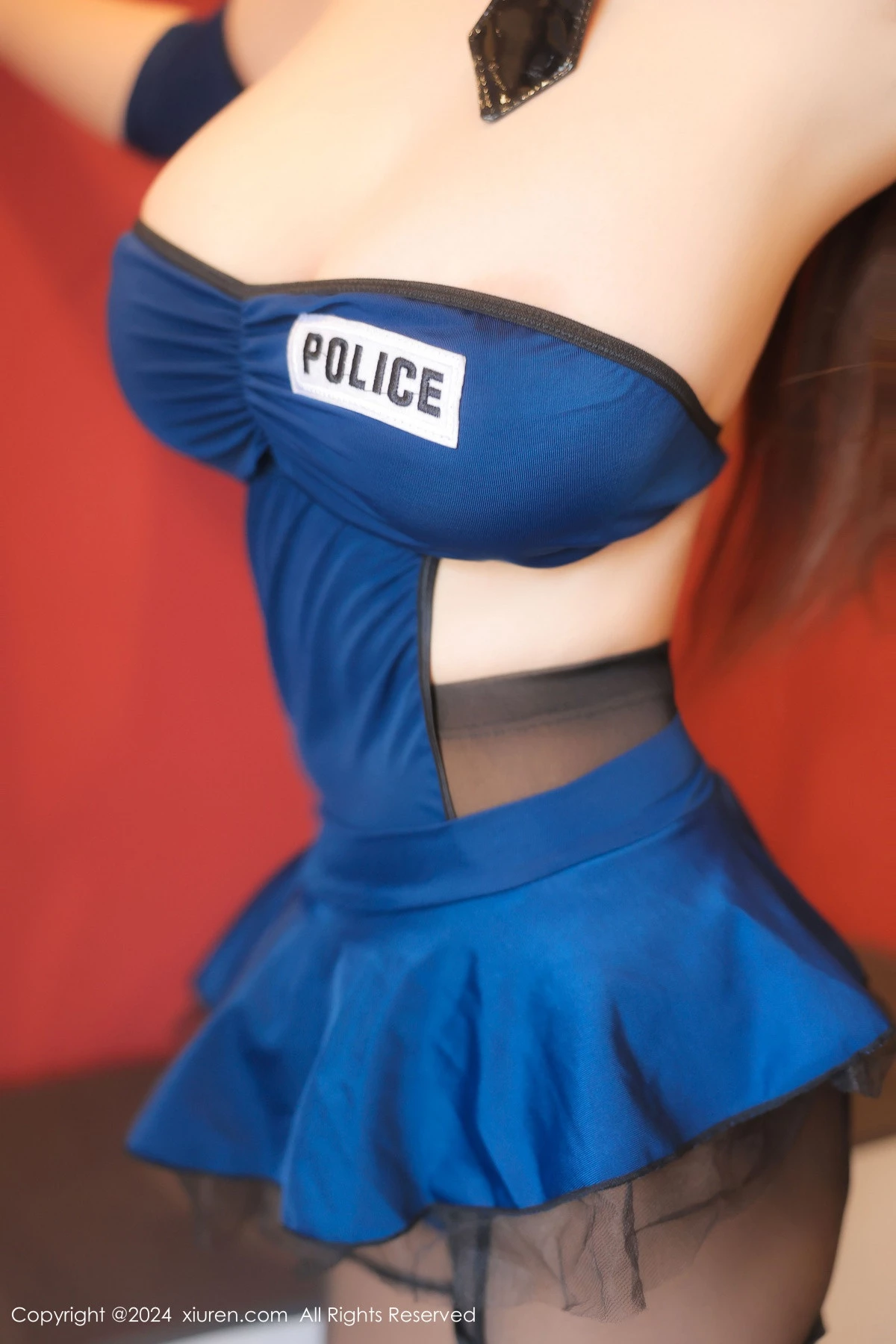 [[XiuRen秀人网]秀人网]No.8304_模特陈柒柒性感蓝色抹胸服饰配超薄黑丝秀惹火身段完美诱惑写真87P