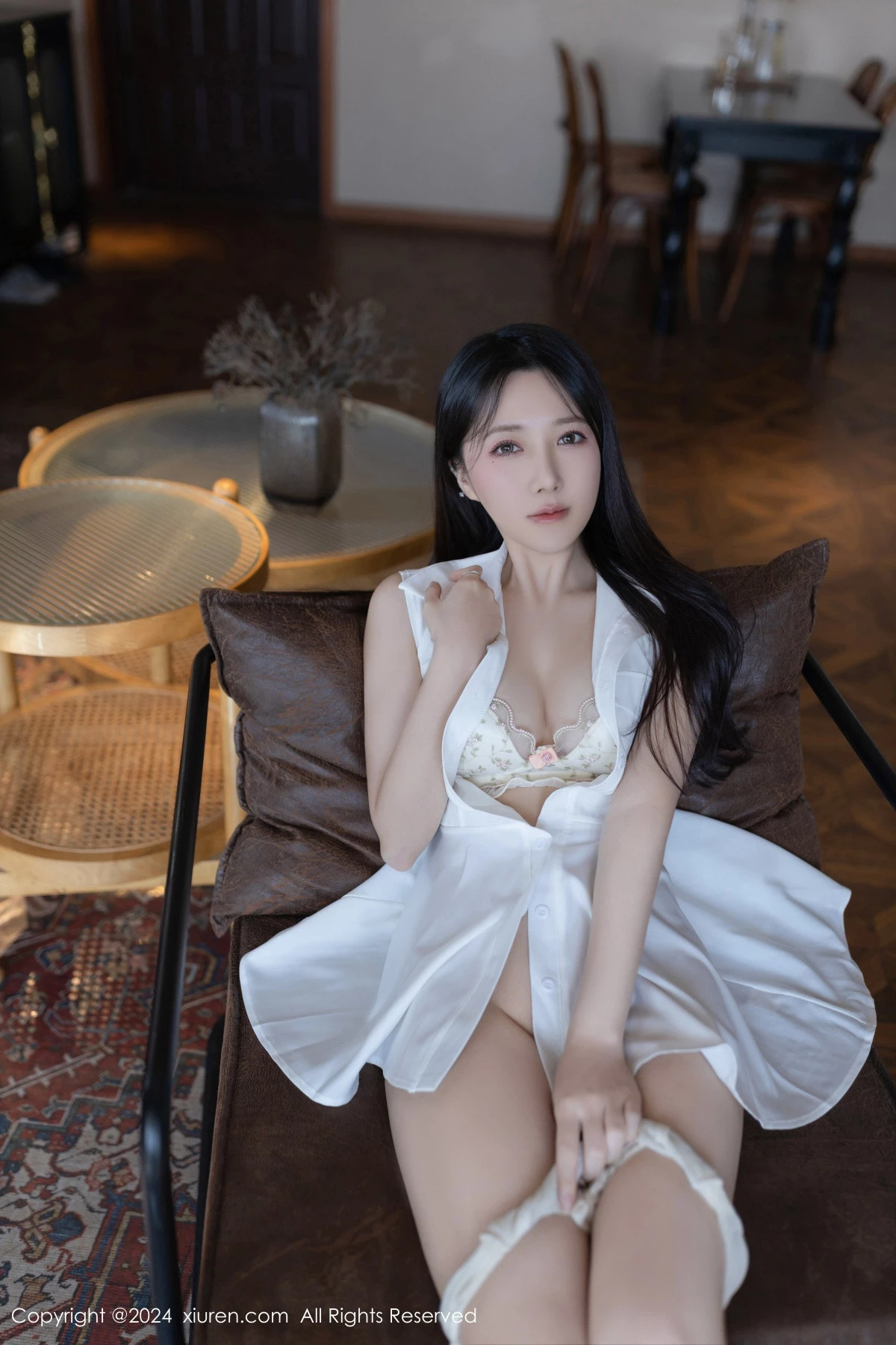 [[XiuRen秀人网]秀人网]No.8315_模特鱼子酱Fish性感白色连衣短裙露白色内衣秀曼妙身姿迷人写真80P