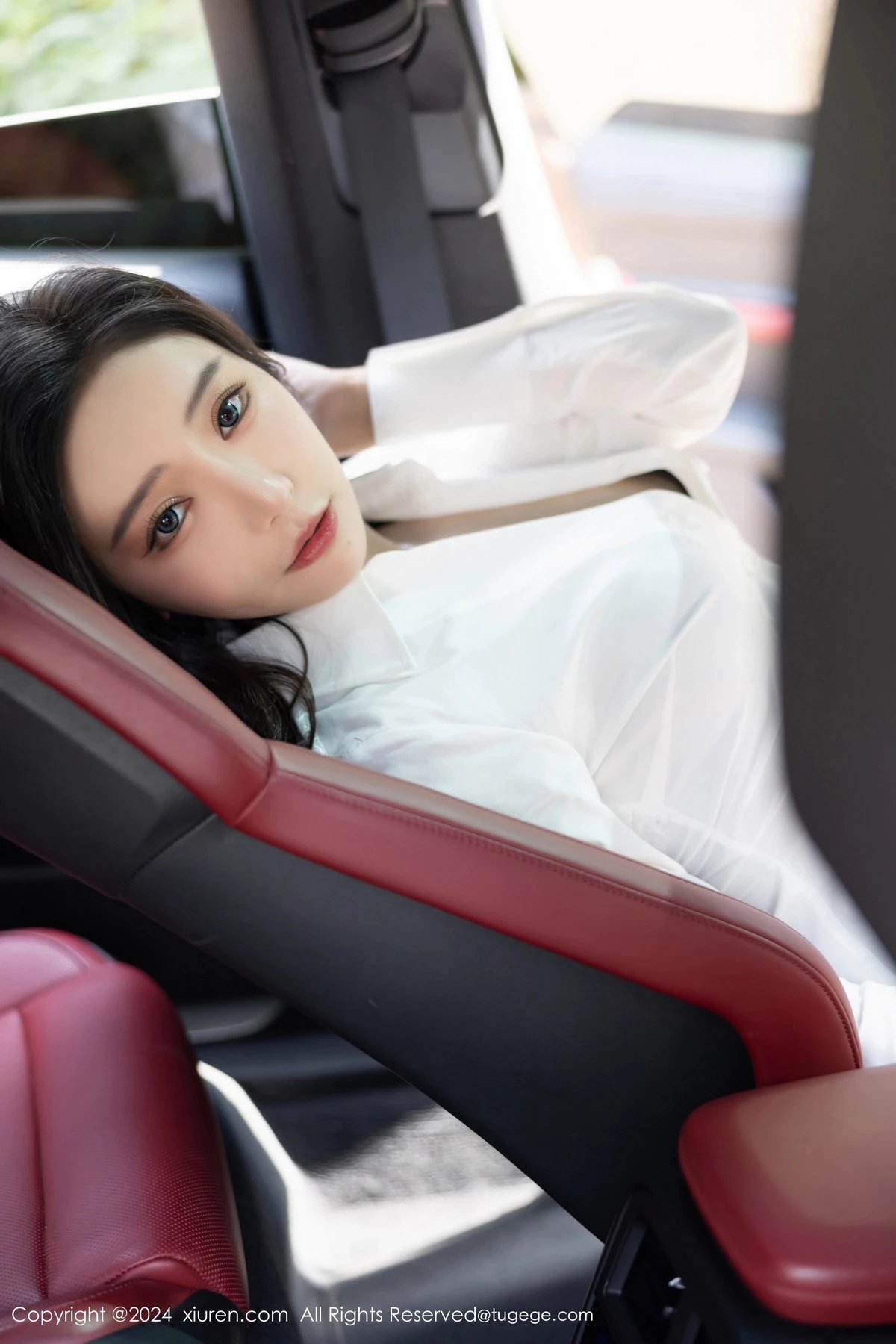 [[XiuRen秀人网]秀人网]No.8314_女神王馨瑶yanni性感白衬衫配黑短裙露超薄黑丝秀美腿诱惑写真80P