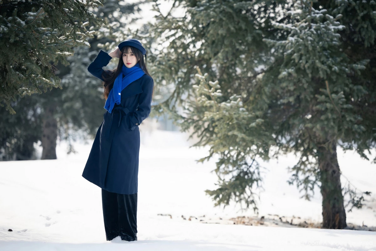 [[XiuRen秀人网]秀人网]No.8325_模特林星阑雪地场景+性感黑色蕾丝情趣内衣配黑丝吊袜诱惑写真88P