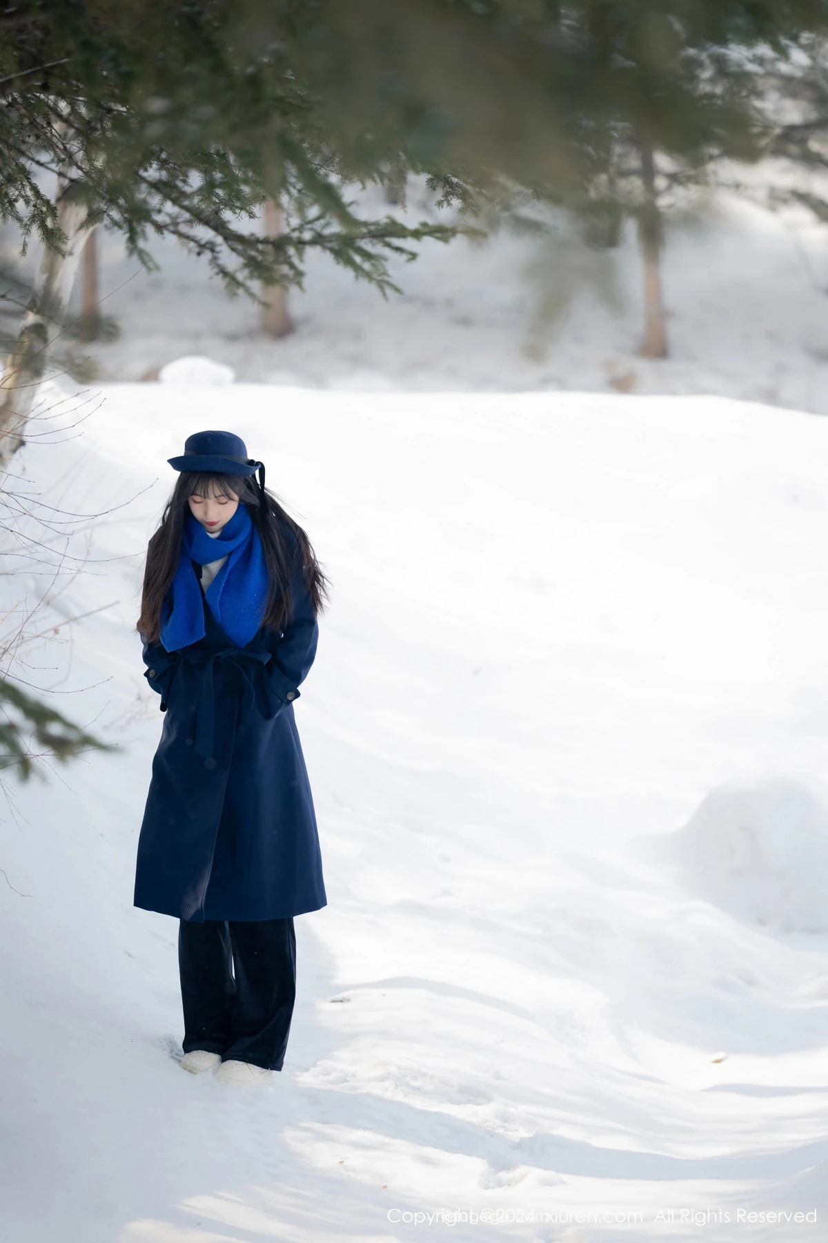 [[XiuRen秀人网]秀人网]No.8325_模特林星阑雪地场景+性感黑色蕾丝情趣内衣配黑丝吊袜诱惑写真88P