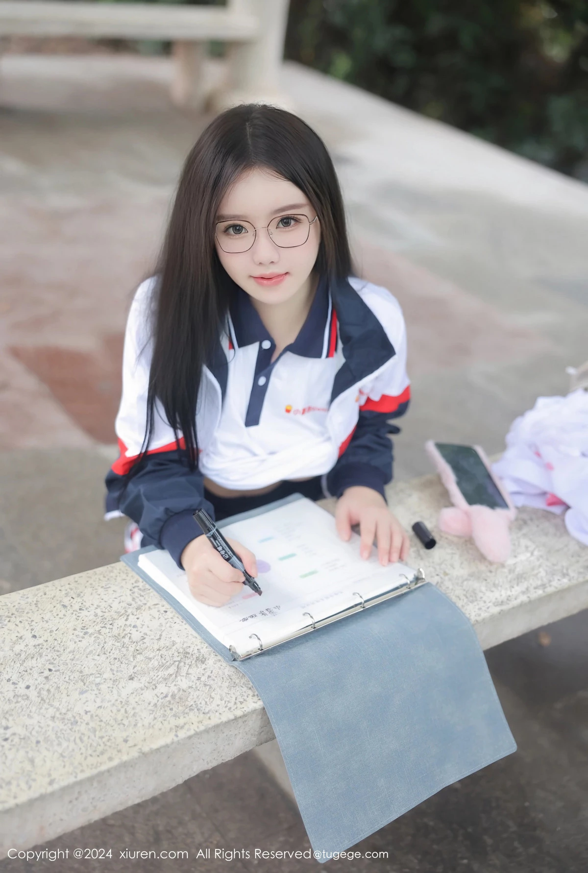 [[XiuRen秀人网]秀人网]No.8335_模特小薯条nienie户外性感学生运动装露超薄肉丝撩人诱惑写真88P