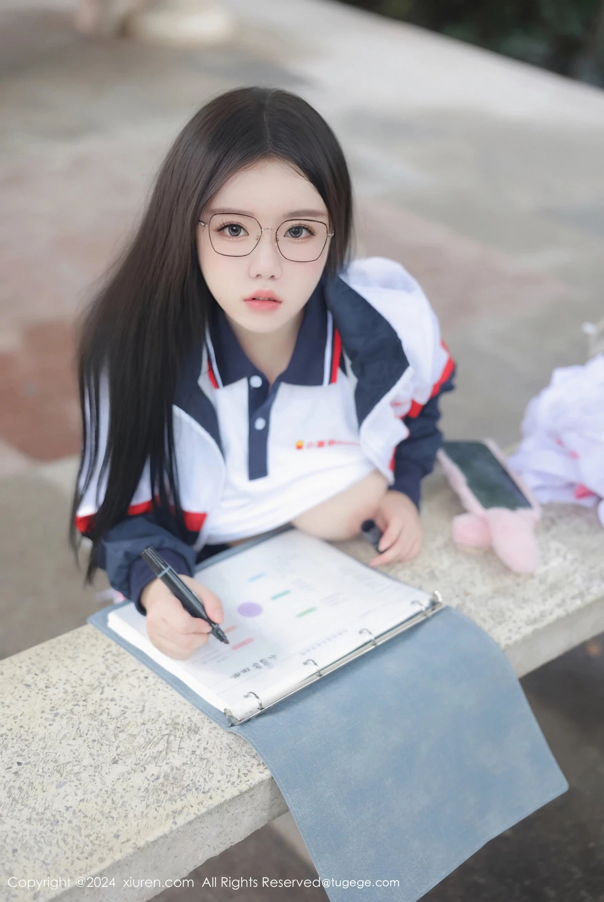 [[XiuRen秀人网]秀人网]No.8335_模特小薯条nienie户外性感学生运动装露超薄肉丝撩人诱惑写真88P