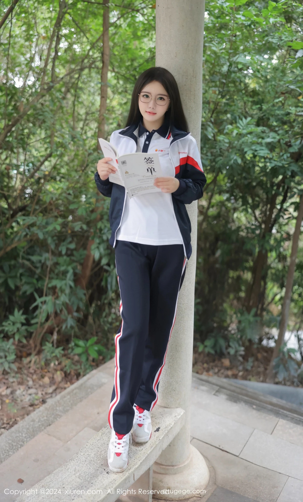 [[XiuRen秀人网]秀人网]No.8335_模特小薯条nienie户外性感学生运动装露超薄肉丝撩人诱惑写真88P