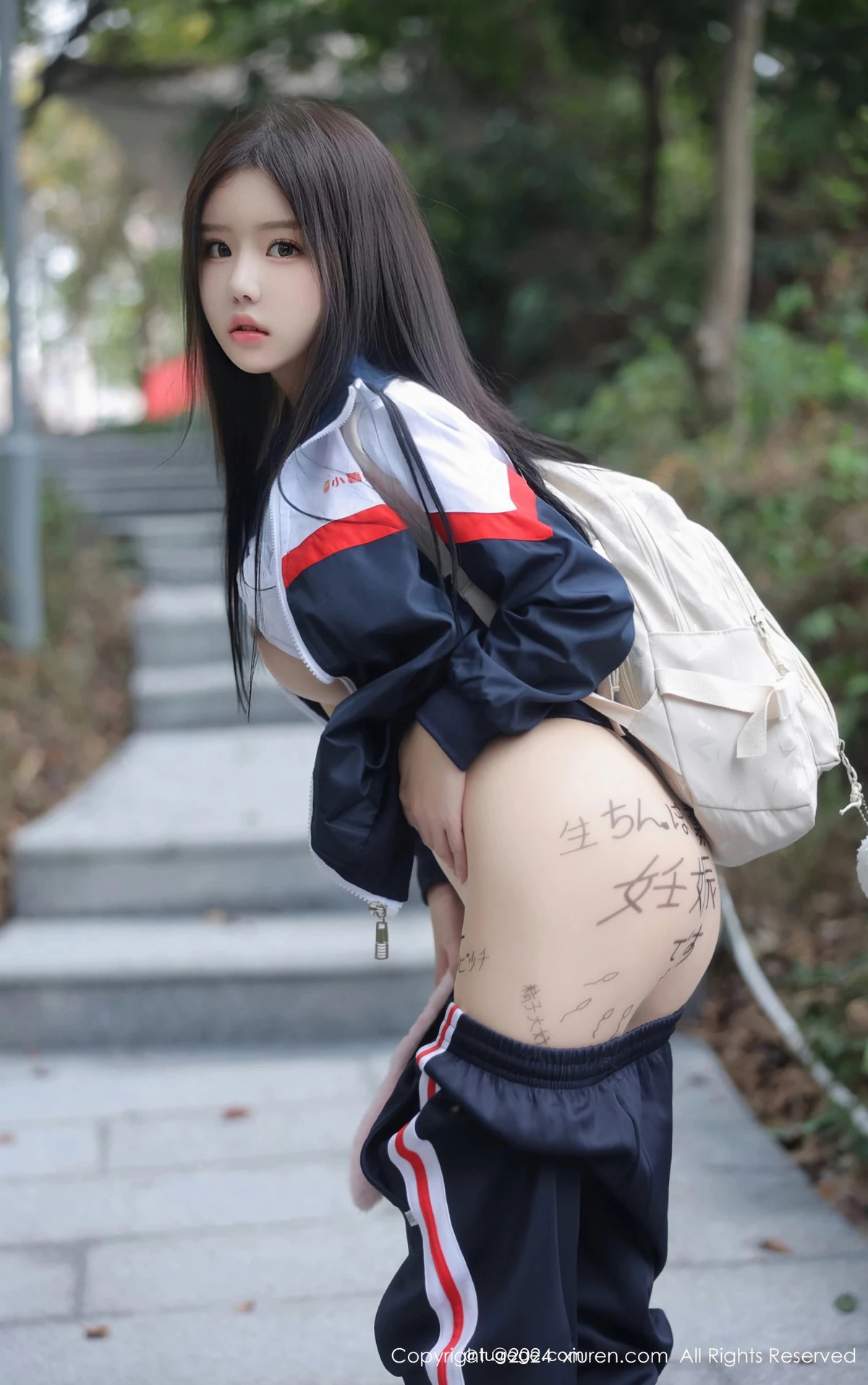 [[XiuRen秀人网]秀人网]No.8335_模特小薯条nienie户外性感学生运动装露超薄肉丝撩人诱惑写真88P