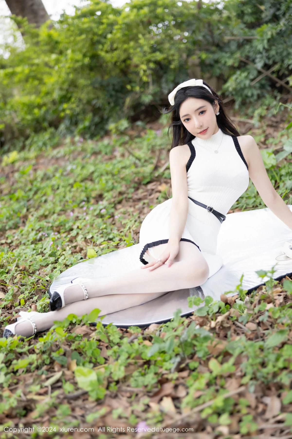 [[XiuRen秀人网]秀人网]No.8334_女神王馨瑶yanni白色连衣短裙露粉色内衣配白丝袜完美诱惑写真80P