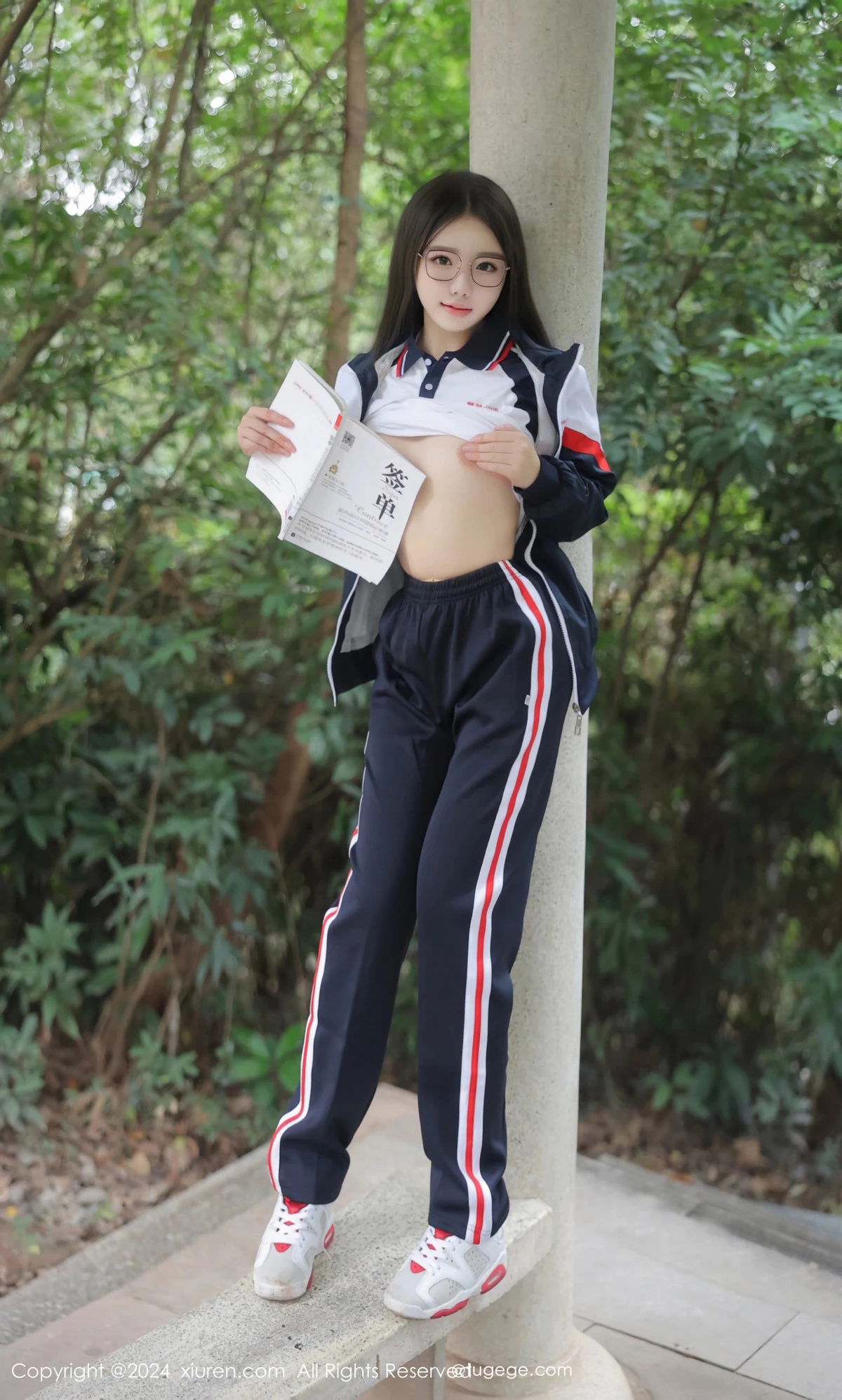 [[XiuRen秀人网]秀人网]No.8335_模特小薯条nienie户外性感学生运动装露超薄肉丝撩人诱惑写真88P