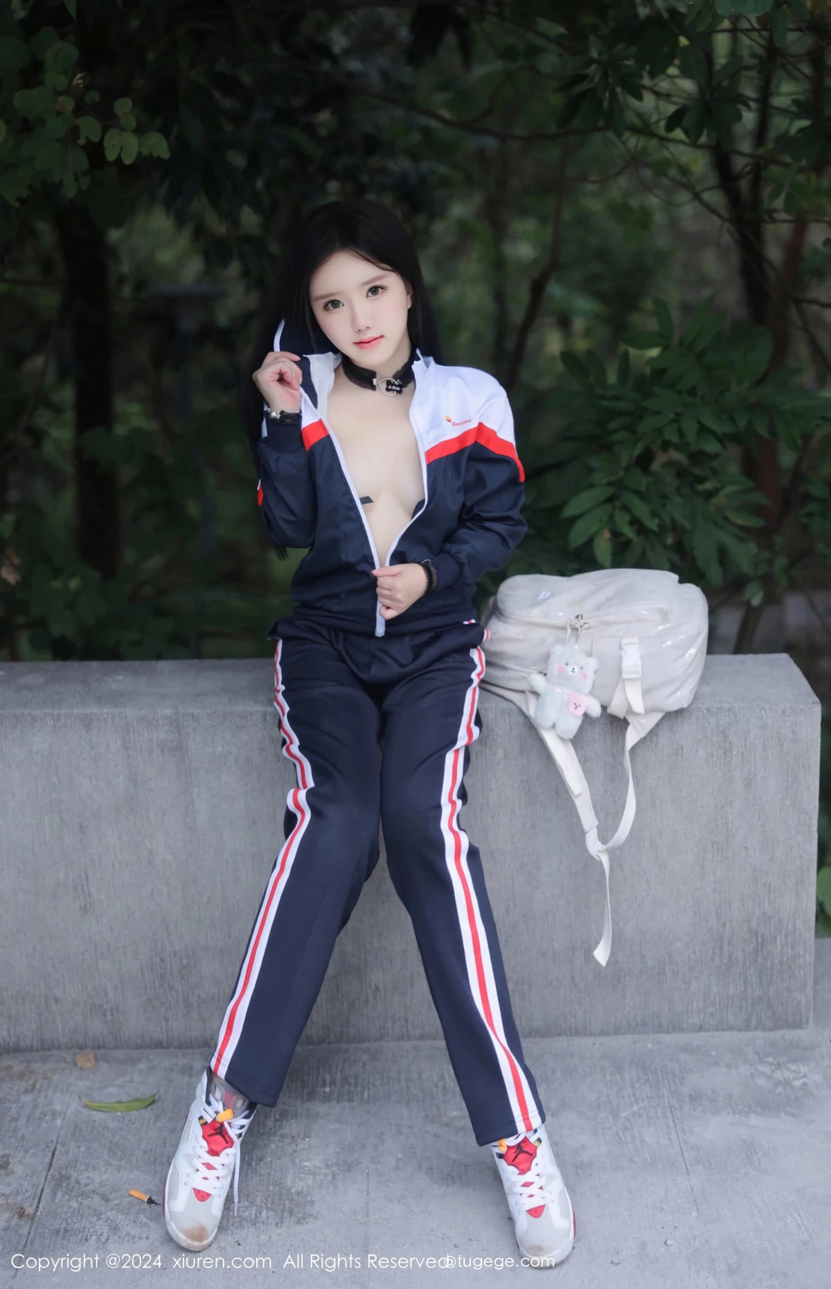 [[XiuRen秀人网]秀人网]No.8335_模特小薯条nienie户外性感学生运动装露超薄肉丝撩人诱惑写真88P