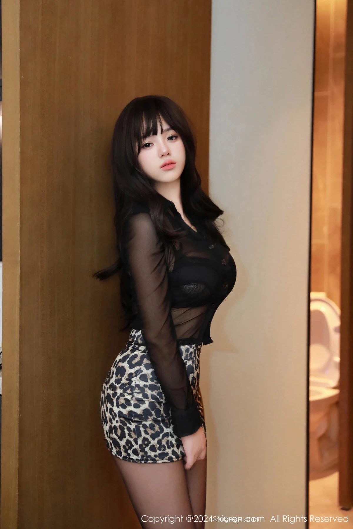 [[XiuRen秀人网]秀人网]No.8339_模特金小依黑色轻透服饰配豹纹短裙露黑色蕾丝内衣完美诱惑写真76P
