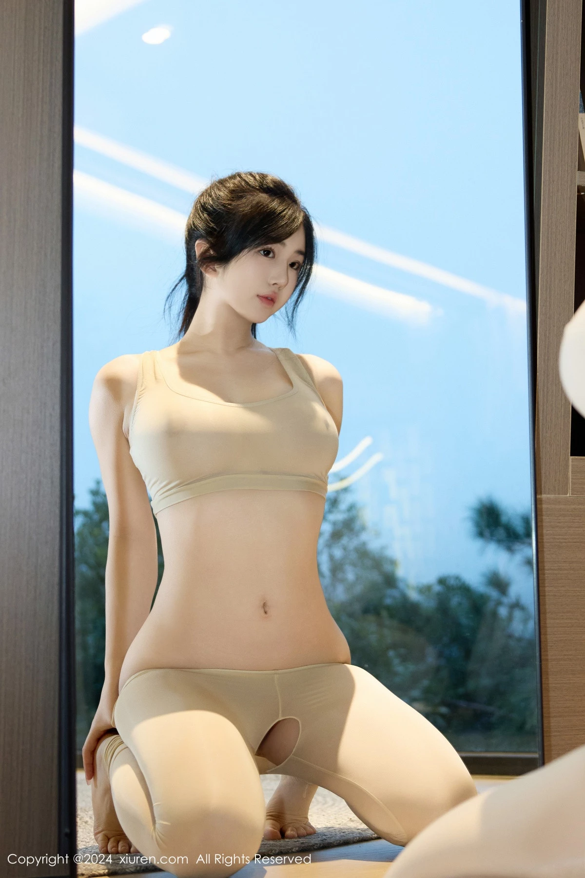 [[XiuRen秀人网]秀人网]No.8348_模特陈小花私房性感薄透肉色瑜伽服半脱秀丰满身姿惹火诱惑写真76P