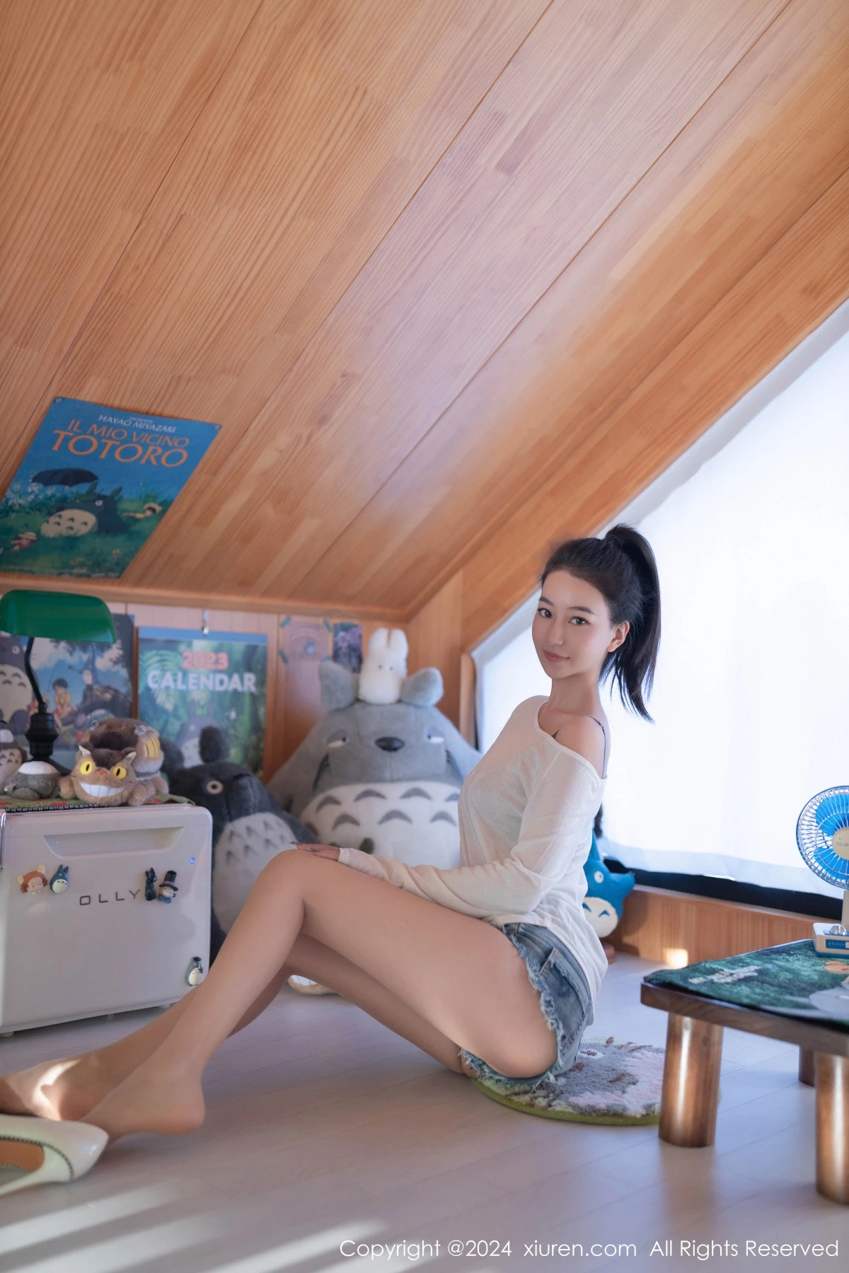 [[XiuRen秀人网]秀人网]No.8345_模特熊小诺性感白T露蕾丝内衣配开档肉丝秀曼妙身姿诱惑写真82P