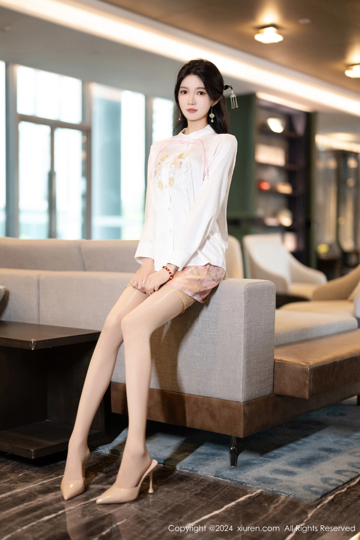 [[XiuRen秀人网]秀人网]No.8347_模特程程程私房性感紫色内衣配诱人丝袜秀曼妙身姿迷人诱惑写真85P