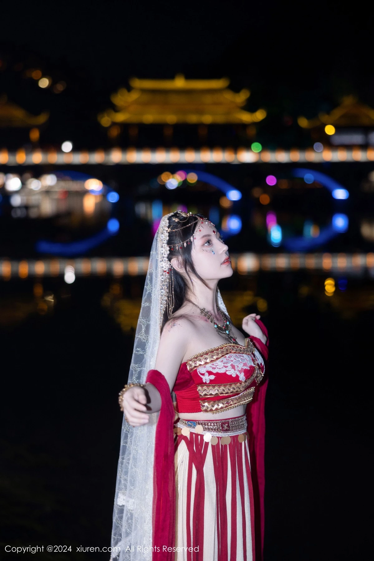 [[XiuRen秀人网]秀人网]No.8349_模特豆瓣酱性感红色薄纱西域服饰半脱秀丰腴身材撩人诱惑写真82P