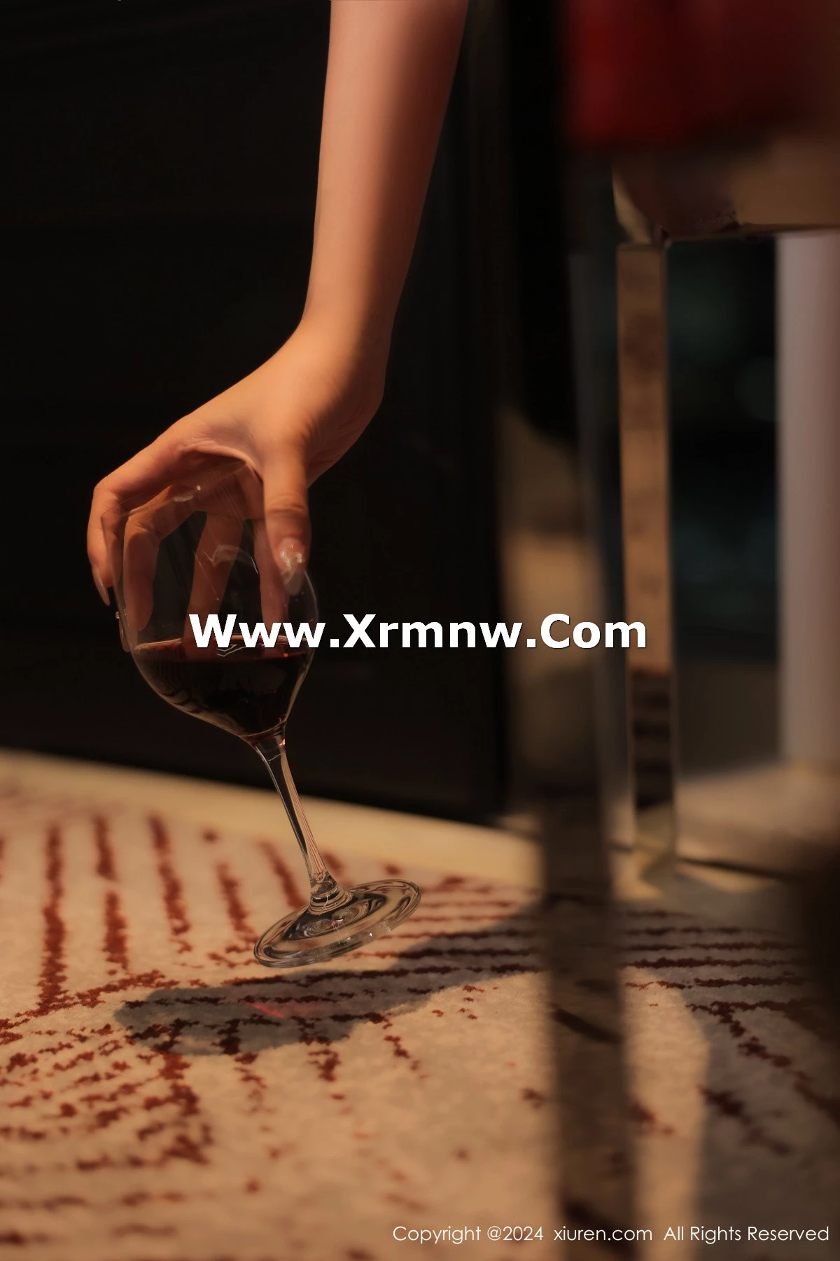 [[XiuRen秀人网]秀人网]No.8355_模特李若汐场景拍摄性感黑色轻透情趣服饰秀惹火身段诱惑写真77P