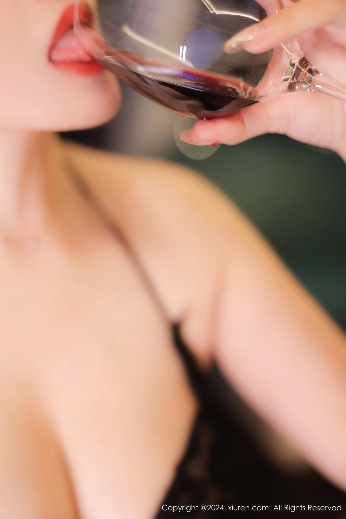 [[XiuRen秀人网]秀人网]No.8355_模特李若汐场景拍摄性感黑色轻透情趣服饰秀惹火身段诱惑写真77P