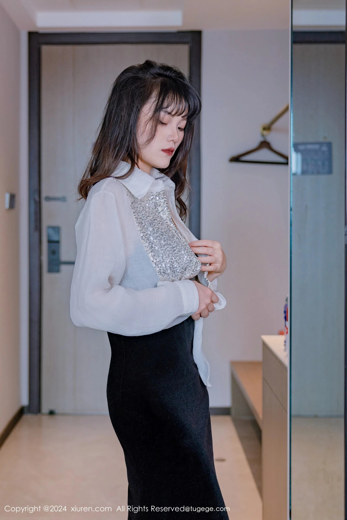 [[XiuRen秀人网]秀人网]No.8353_模特唐安诺私房性感黑色蕾丝内衣配超薄黑丝秀曼妙身姿诱惑写真55P