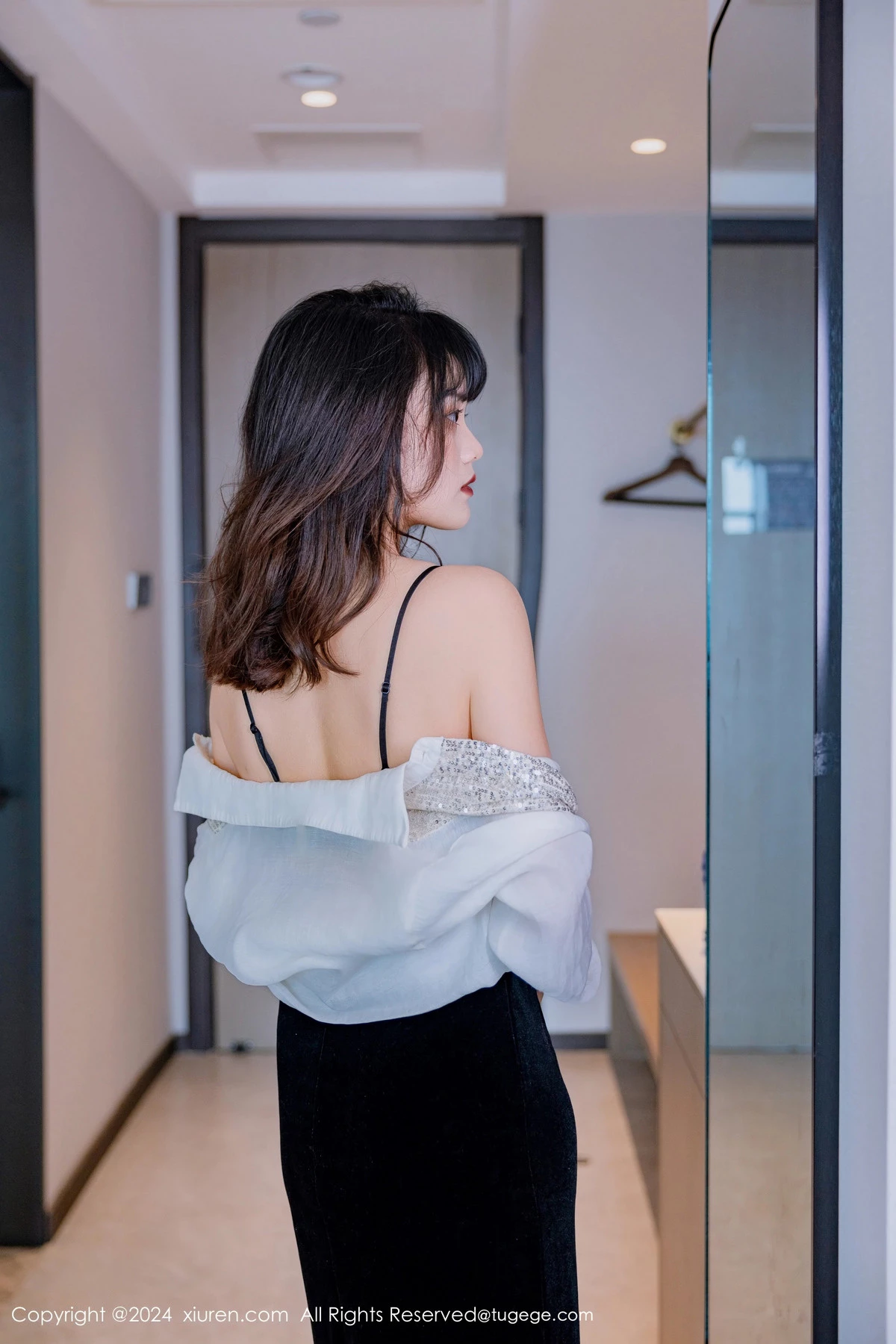 [[XiuRen秀人网]秀人网]No.8353_模特唐安诺私房性感黑色蕾丝内衣配超薄黑丝秀曼妙身姿诱惑写真55P