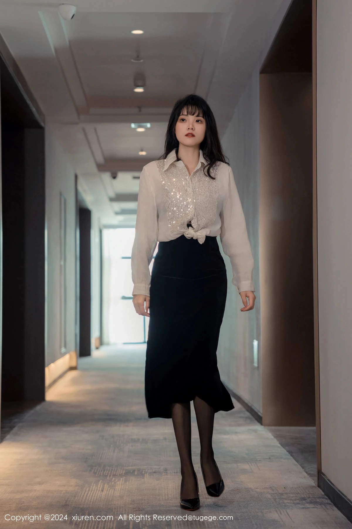 [[XiuRen秀人网]秀人网]No.8353_模特唐安诺私房性感黑色蕾丝内衣配超薄黑丝秀曼妙身姿诱惑写真55P