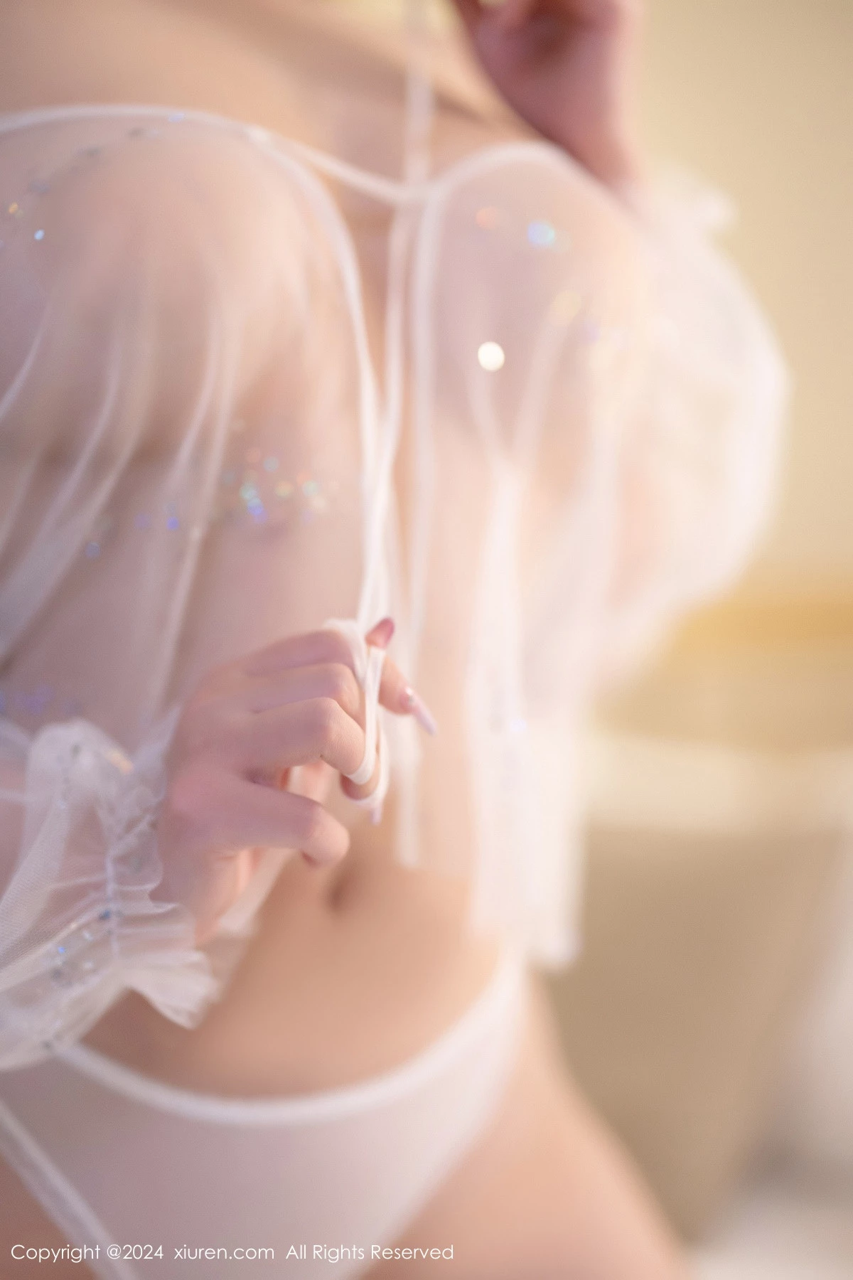 [[XiuRen秀人网]秀人网]No.8363_女神杨晨晨Yome白色连衣长裙+白色情趣薄纱秀丰腴身材诱惑写真82P