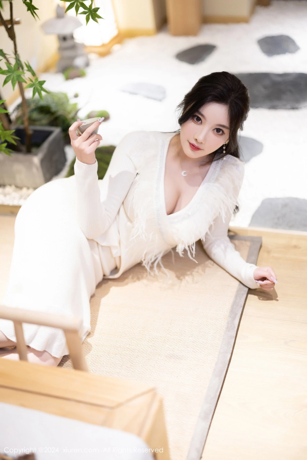 [[XiuRen秀人网]秀人网]No.8363_女神杨晨晨Yome白色连衣长裙+白色情趣薄纱秀丰腴身材诱惑写真82P