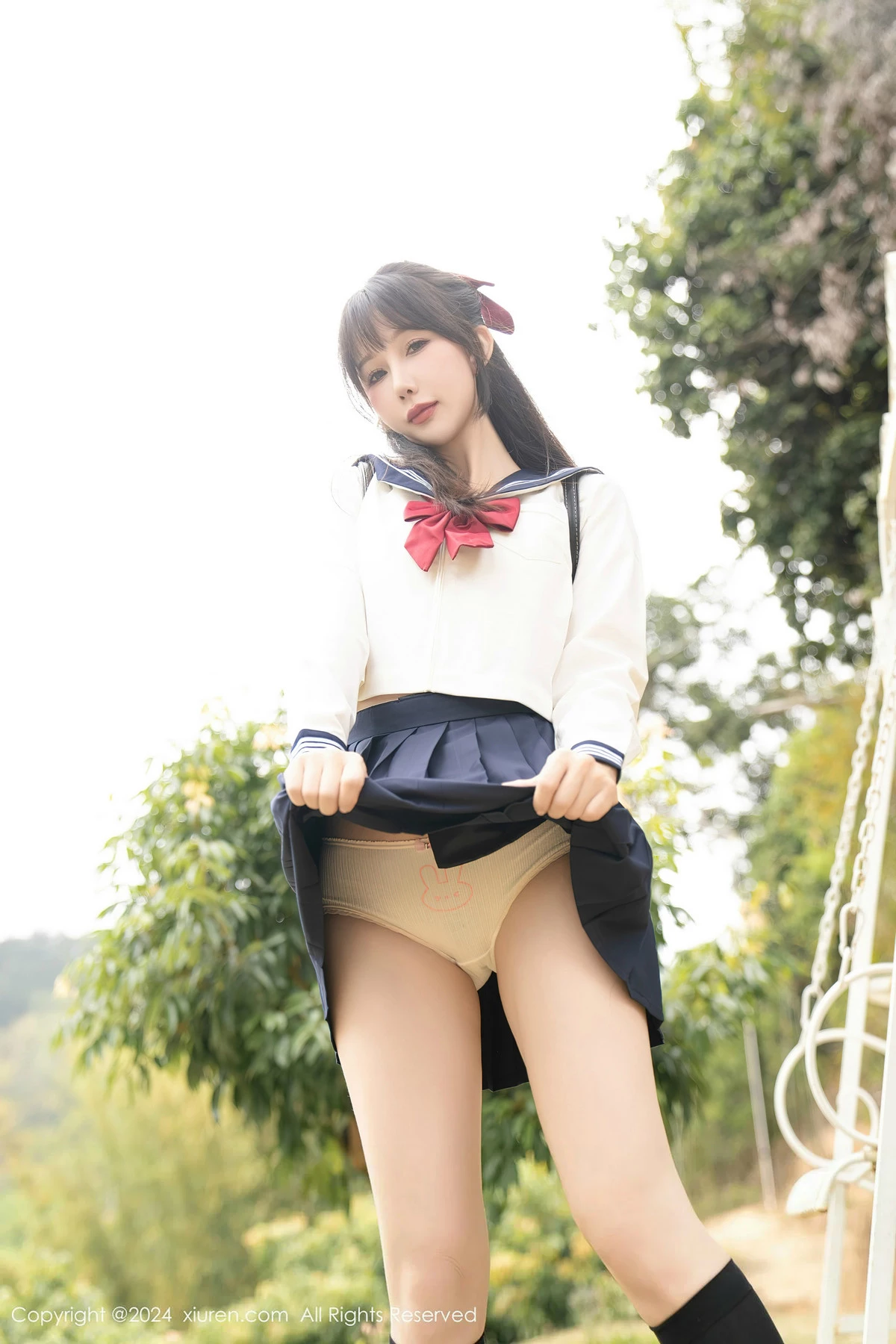 [[XiuRen秀人网]秀人网]No.8365_模特波巧酱长白山旅拍性感学妹制服配黑丝袜秀曼妙身姿诱惑写真85P