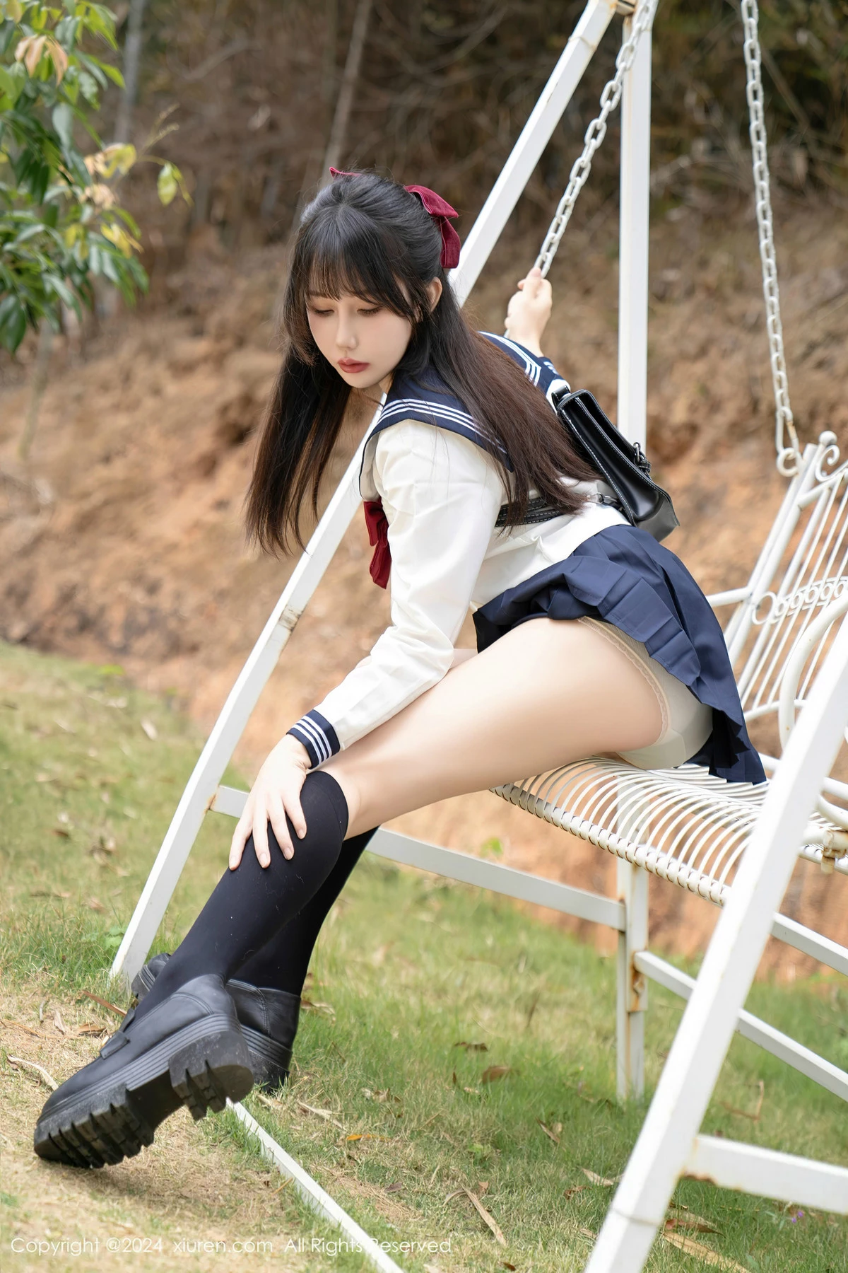 [[XiuRen秀人网]秀人网]No.8365_模特波巧酱长白山旅拍性感学妹制服配黑丝袜秀曼妙身姿诱惑写真85P