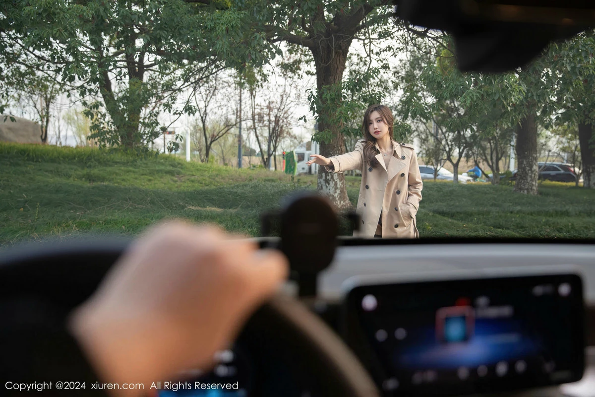 [[XiuRen秀人网]秀人网]No.8371_女神绮里嘉ula车内场景性感黑色蕾丝内衣配黑丝吊袜撩人诱惑写真77P