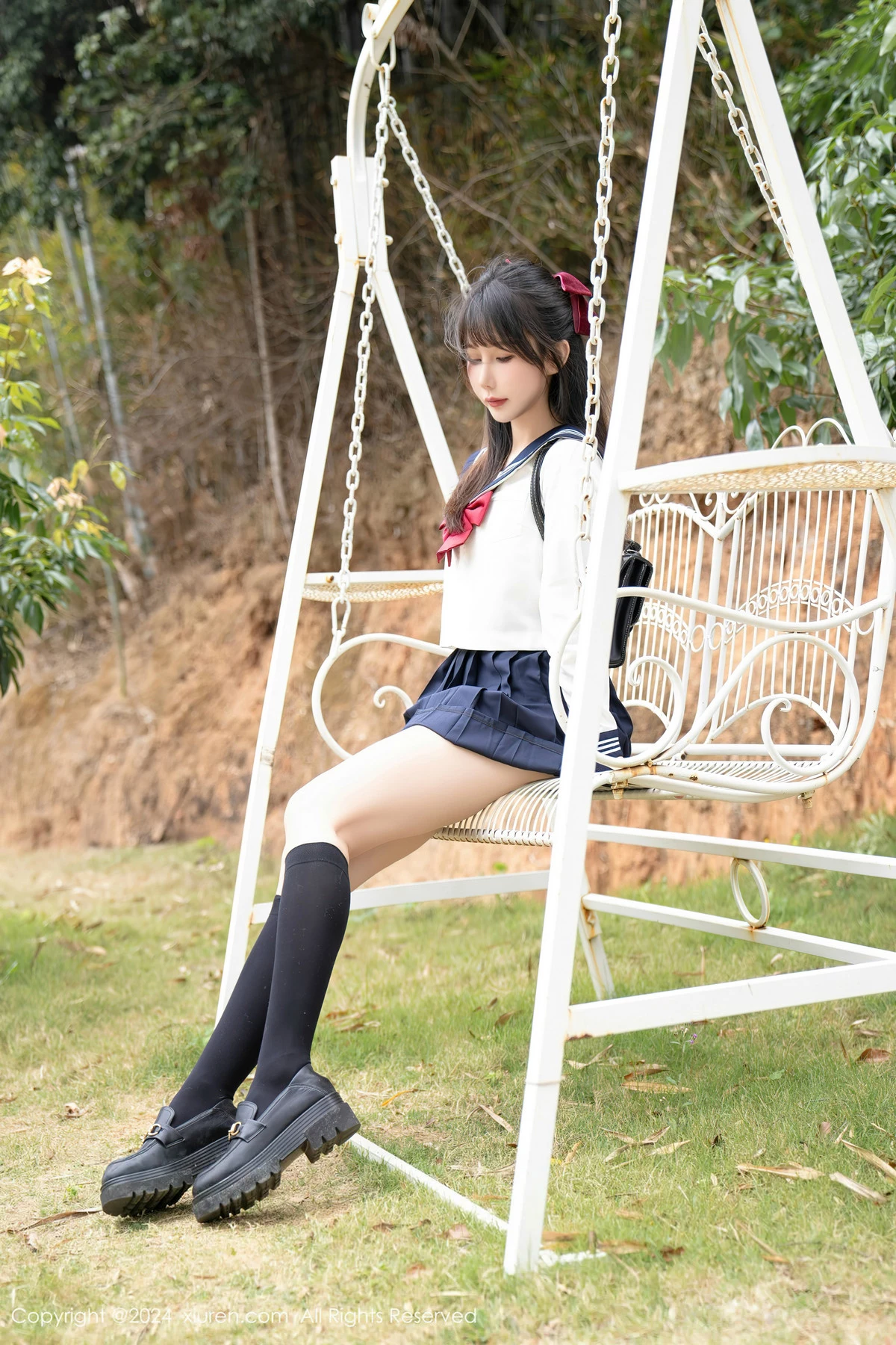 [[XiuRen秀人网]秀人网]No.8365_模特波巧酱长白山旅拍性感学妹制服配黑丝袜秀曼妙身姿诱惑写真85P